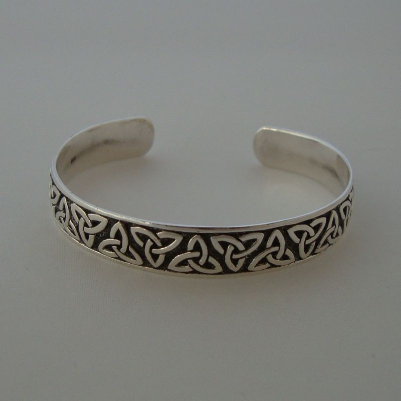 Sølv armbånd med keltisk mønster